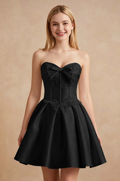 White Strapless Satin Corset Short Homecoming Dresses with Bow
