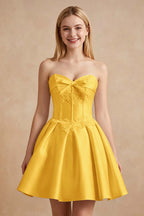 White Strapless Satin Corset Short Homecoming Dresses with Bow