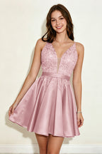 Lavender Spaghetti Straps Stretch Satin Homecoming Dresses with Appliques