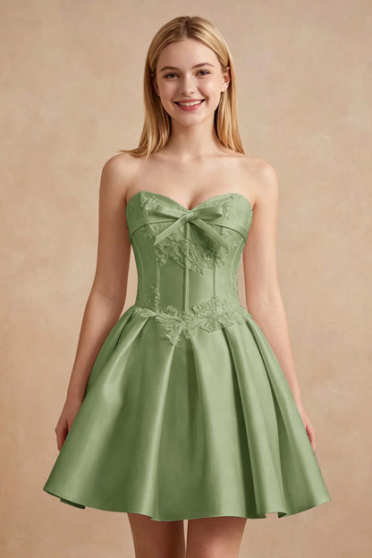 White Strapless Satin Corset Short Homecoming Dresses with Bow