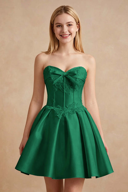 White Strapless Satin Corset Short Homecoming Dresses with Bow