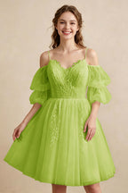 White Off the Shoulder Sweetheart V-Neck Tulle Homecoming Dresses