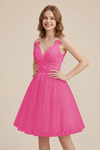 White Sweetheart V-Neck Floral Lace Appliques Tulle Homecoming Dresses
