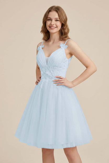 White Sweetheart V-Neck Floral Lace Appliques Tulle Homecoming Dresses