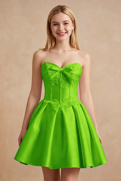 White Strapless Satin Corset Short Homecoming Dresses with Bow