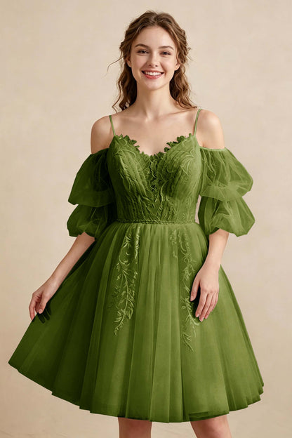 White Off the Shoulder Sweetheart V-Neck Tulle Homecoming Dresses