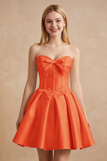 White Strapless Satin Corset Short Homecoming Dresses with Bow