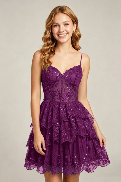 Sweetheart V-Neck Black Lace appliques Homecoming Dresses with Sequins
