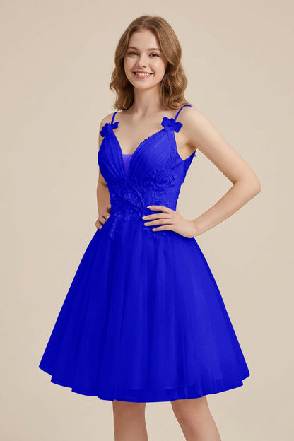 White Sweetheart V-Neck Floral Lace Appliques Tulle Homecoming Dresses