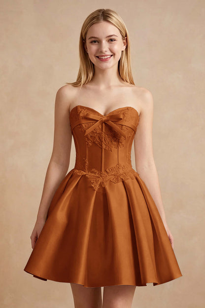 White Strapless Satin Corset Short Homecoming Dresses with Bow