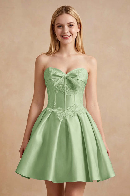 White Strapless Satin Corset Short Homecoming Dresses with Bow