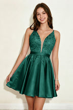 Lavender Spaghetti Straps Stretch Satin Homecoming Dresses with Appliques