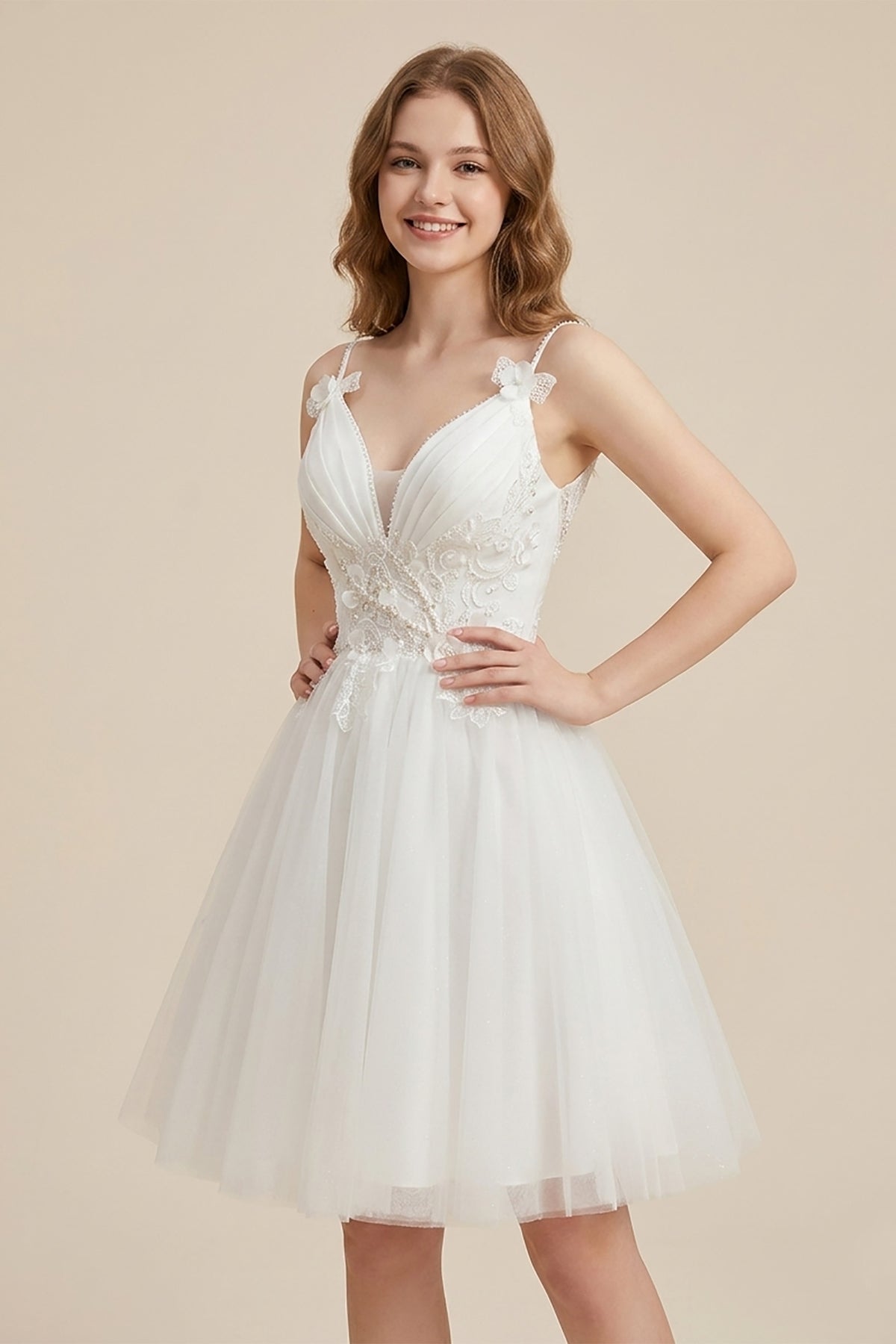 White Sweetheart V-Neck Floral Lace Appliques Tulle Homecoming Dresses
