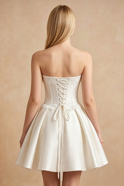 White Strapless Satin Corset Short Homecoming Dresses with Bow